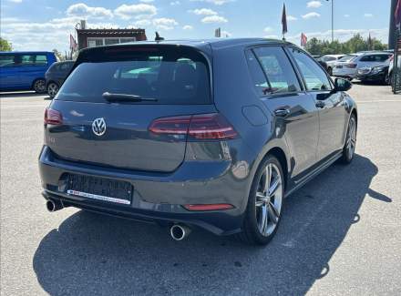 Volkswagen - Golf