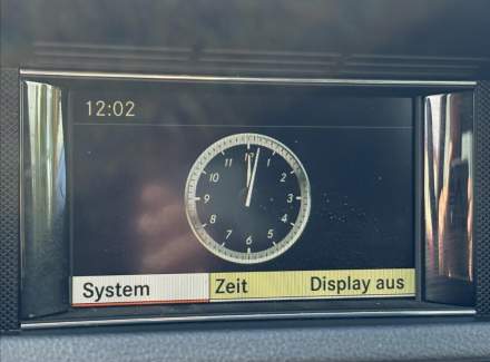 Mercedes-Benz - E-class