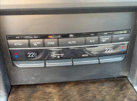 Mercedes-Benz - E-class