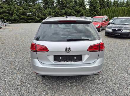 Volkswagen - Golf