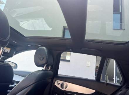 Mercedes-Benz - C-class