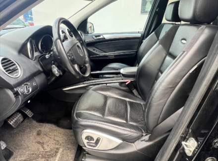 Mercedes-Benz - M-class