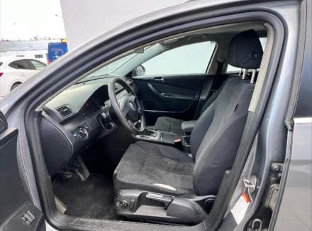 Volkswagen - Passat