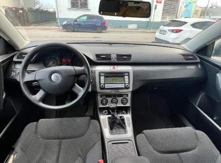 Volkswagen - Passat