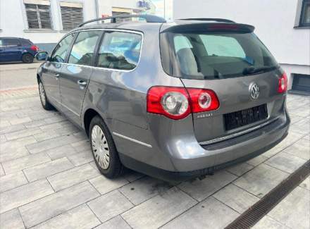 Volkswagen - Passat