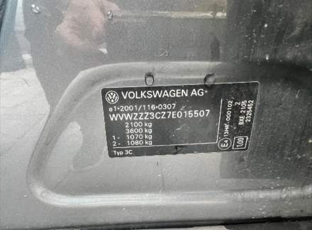 Volkswagen - Passat