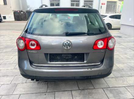 Volkswagen - Passat