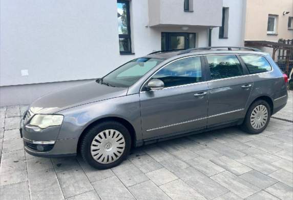 Volkswagen - Passat