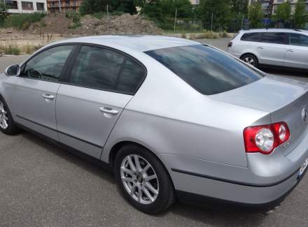 Volkswagen - Passat