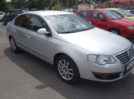 Volkswagen - Passat