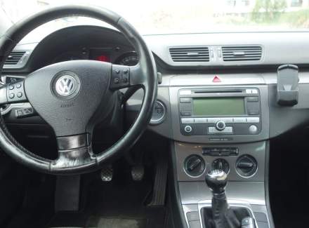 Volkswagen - Passat