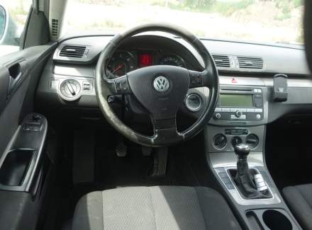 Volkswagen - Passat