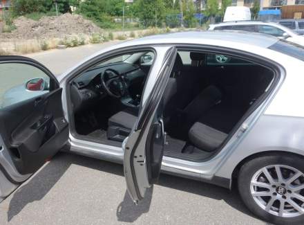 Volkswagen - Passat