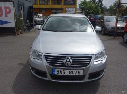 Volkswagen - Passat