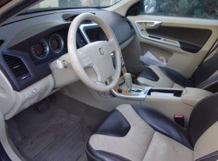 Volvo - XC60