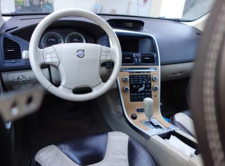 Volvo - XC60