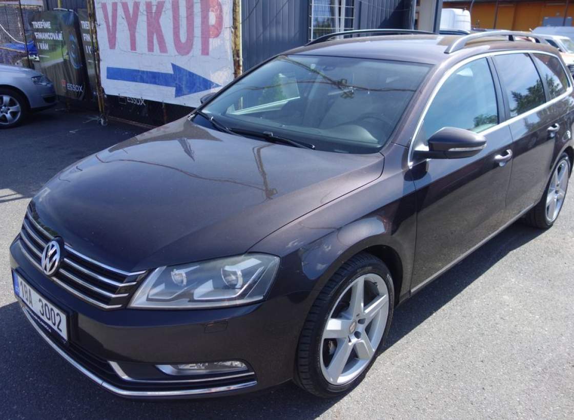 Volkswagen - Passat