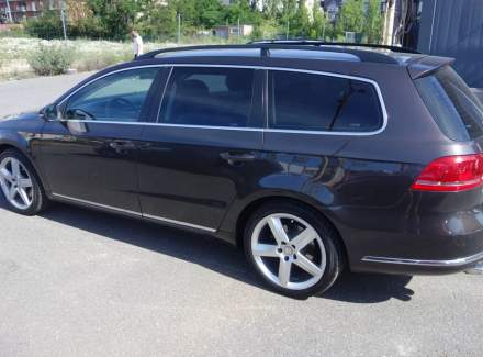 Volkswagen - Passat