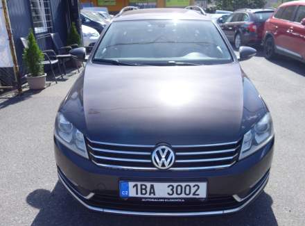 Volkswagen - Passat