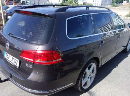 Volkswagen - Passat