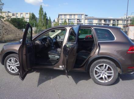 Volkswagen - Touareg