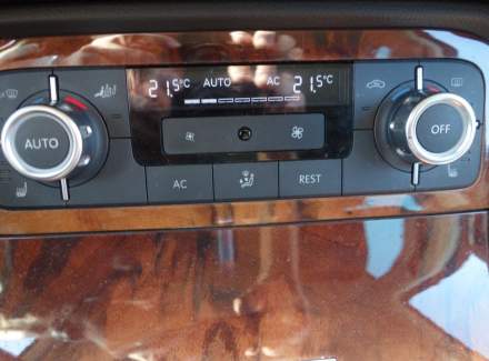 Volkswagen - Touareg