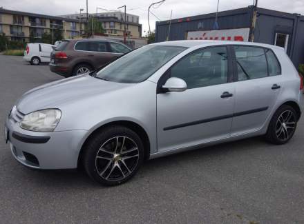 Volkswagen - Golf