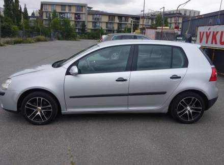 Volkswagen - Golf