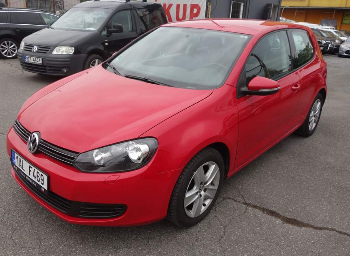 Volkswagen - Golf