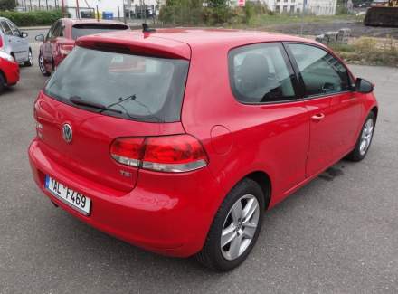 Volkswagen - Golf