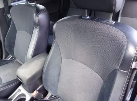 Mitsubishi - Outlander