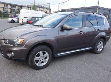 Mitsubishi - Outlander