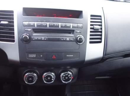 Mitsubishi - Outlander