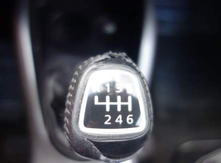 Mitsubishi - Outlander