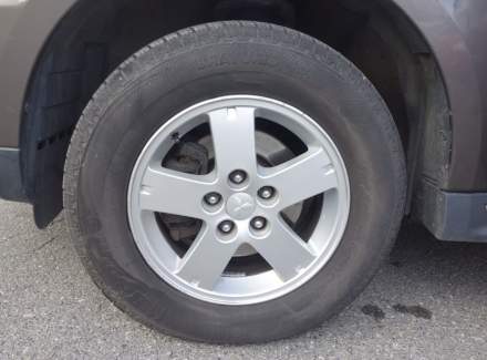 Mitsubishi - Outlander