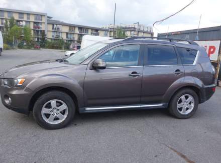 Mitsubishi - Outlander
