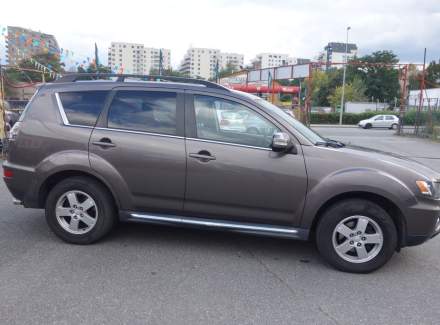 Mitsubishi - Outlander