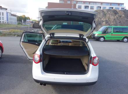 Volkswagen - Passat