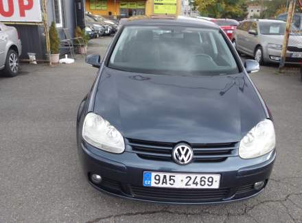Volkswagen - Golf