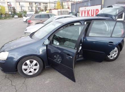 Volkswagen - Golf