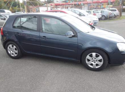 Volkswagen - Golf