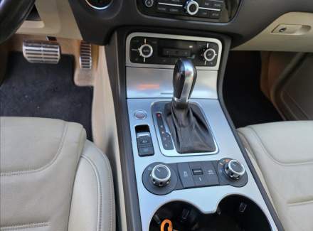 Volkswagen - Touareg