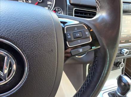 Volkswagen - Touareg