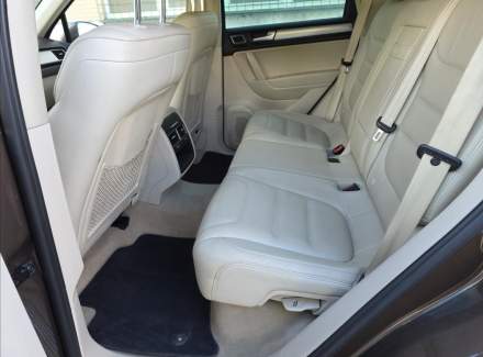 Volkswagen - Touareg