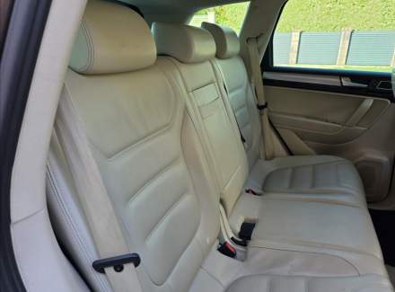 Volkswagen - Touareg