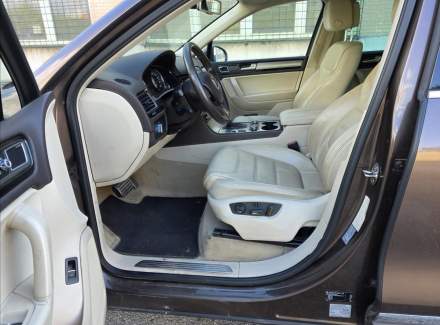 Volkswagen - Touareg