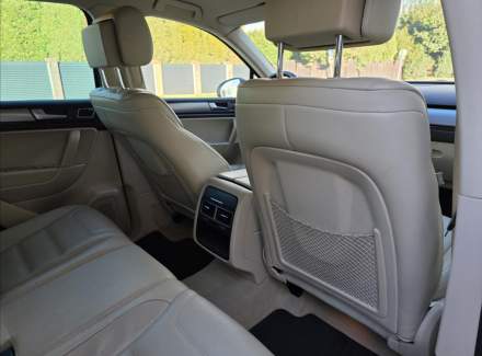 Volkswagen - Touareg