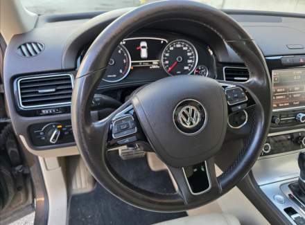 Volkswagen - Touareg