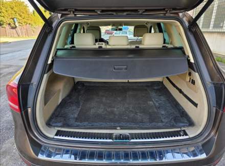 Volkswagen - Touareg