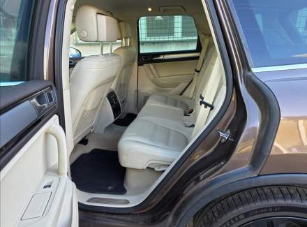 Volkswagen - Touareg